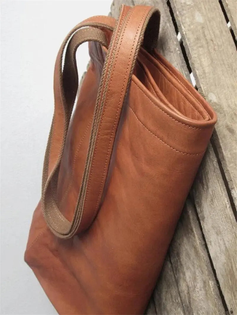Amelia's Leather Classic Clutch | A Bag for a Lifetime Elsen Amsterdam